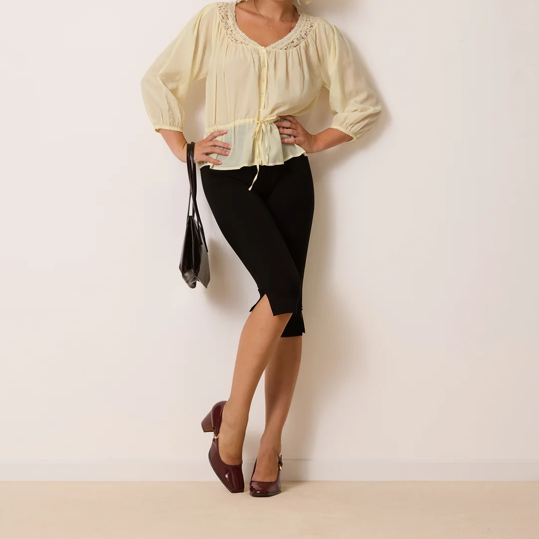 Lace Trim 3/4 Sleeve Lace-Up Blouse